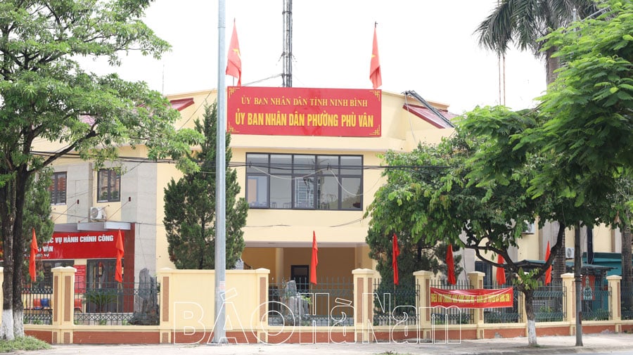 Các xã phường chỉnh trang trụ sở gắn biển tên mới chuẩn bị vận hành chính quyền địa phương 2 cấp