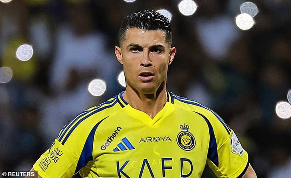 C.Ronaldo tuyên bố bất ngờ về lý do ở lại nhận núi tiền ở Al Nassr - 1