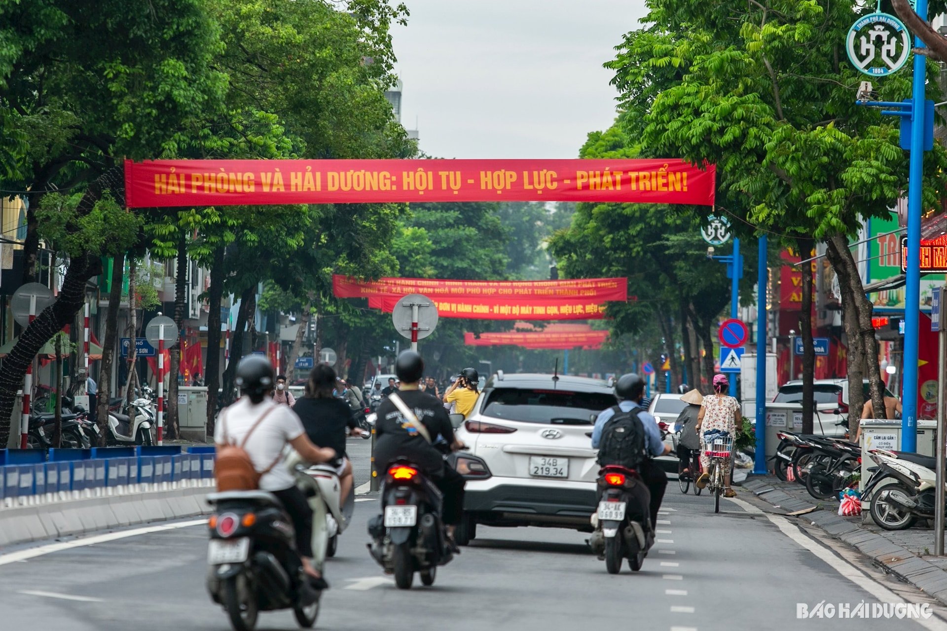 trang-hoang-duong-pho-3.jpg