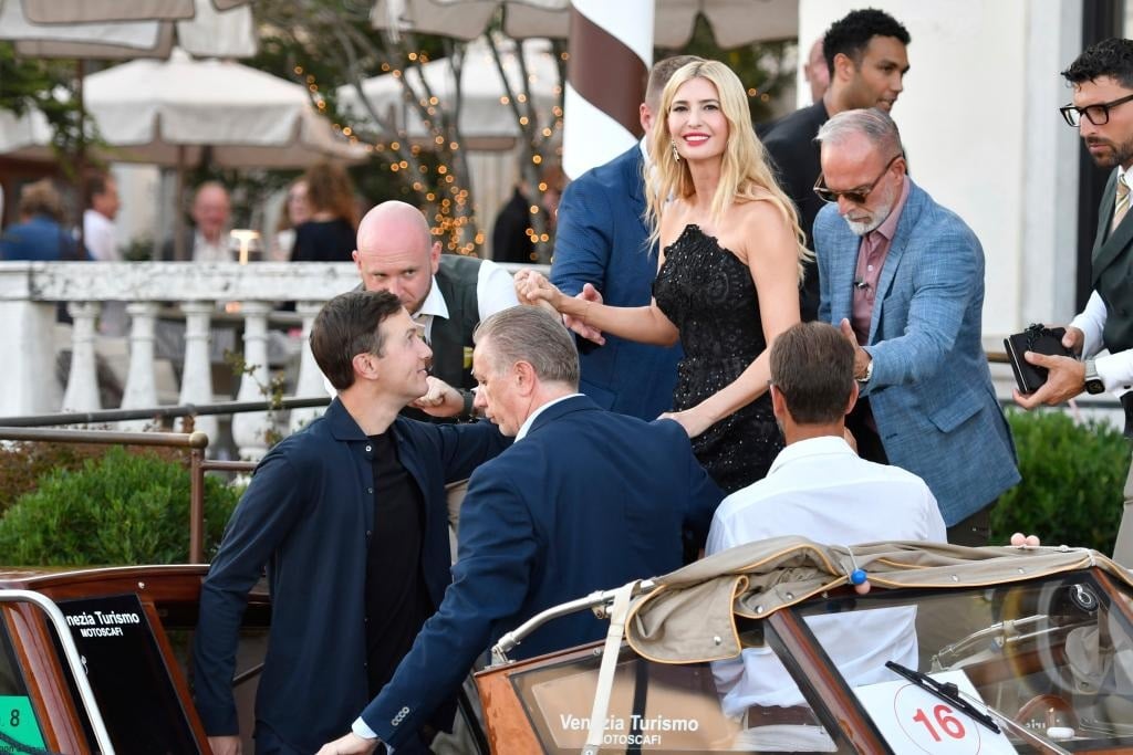 Ivanka Trump đẹp nổi bật giữa dàn khách dự đám cưới tỷ phú - 6