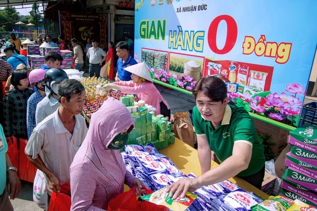 Trao ngàn sẻ chia, đong đầy hạnh phúc - Ảnh 4.