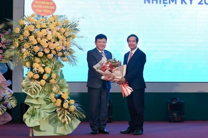 hoang-van-hung-2.jpg