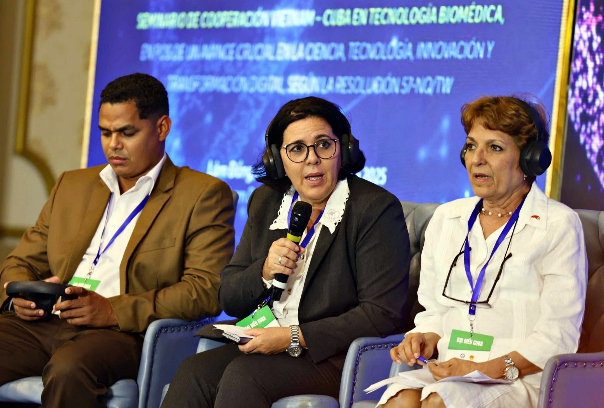 Dr. Miladys Limonta Fernández - Directrice des affaires et du développement, Centre de génie génétique et de biotechnologie du CIGB présente les atouts du CIGB en matière de technologie biomédicale pour une agriculture durable et les opportunités de coopération avec le Vietnam