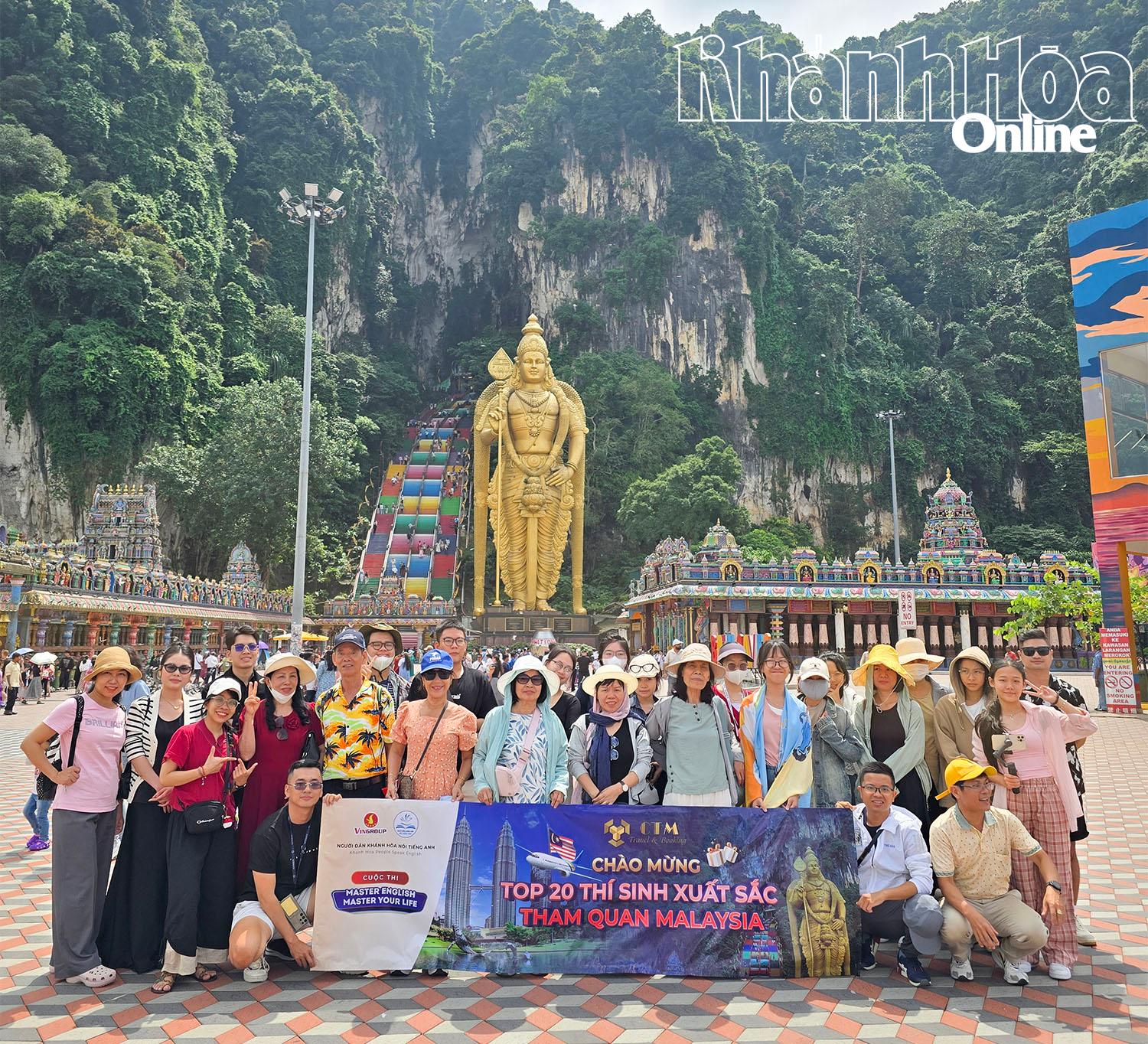 Các thí sinh tham gia trải nghiệm du lịch Malaysia.