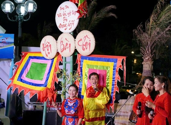 Biểu diễn bài chòi tại Quảng Ngãi. (Nguồn: Trung tâm Văn hóa - Nghệ thuật tỉnh Quảng Ngãi)