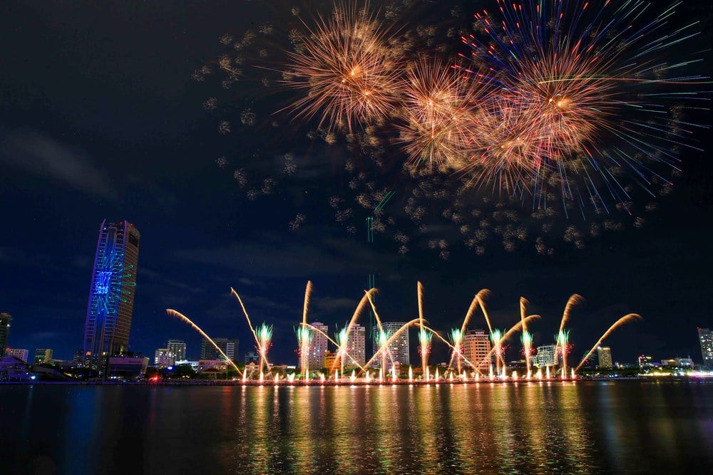Der Han-Fluss leuchtet in der Nacht des Wettbewerbs zwischen Korea und Italien – Foto 6