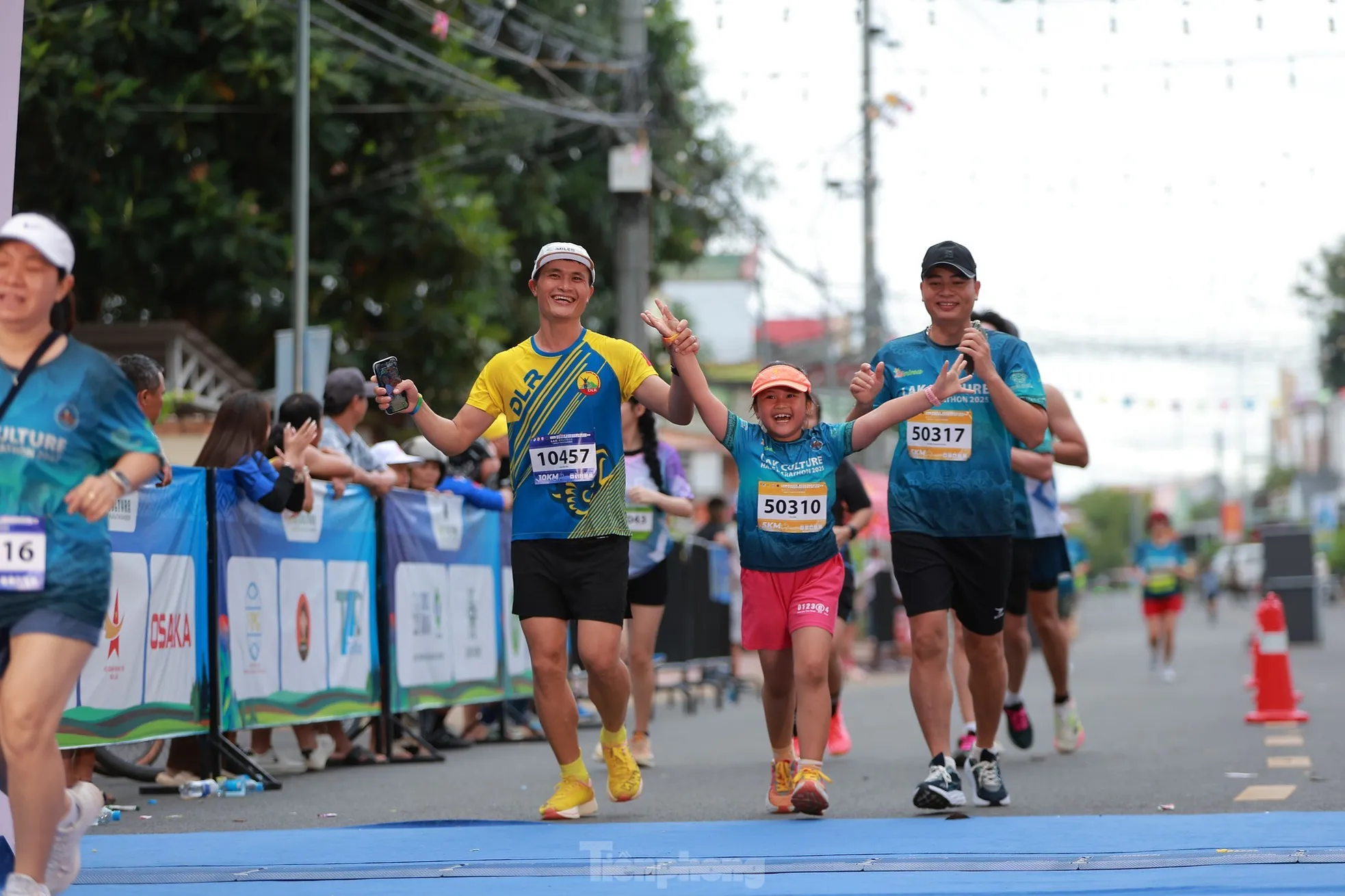 Hàng trăm runner đua tài, khám phá văn hóa M'nông, hướng về cộng đồng ảnh 3