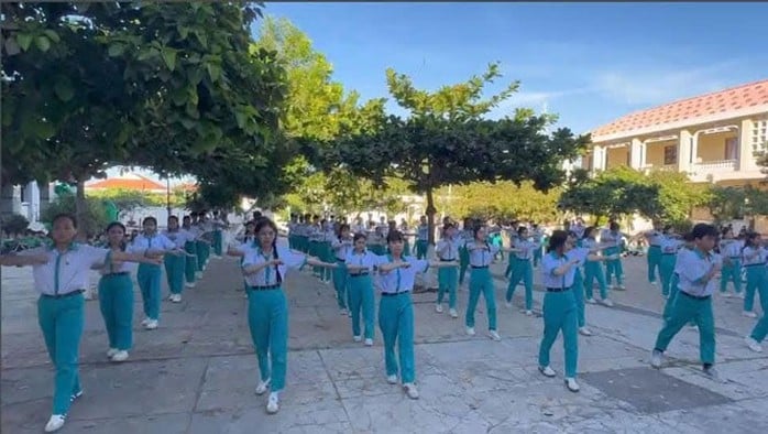 Miệt mài gieo chữ - Ảnh 2.