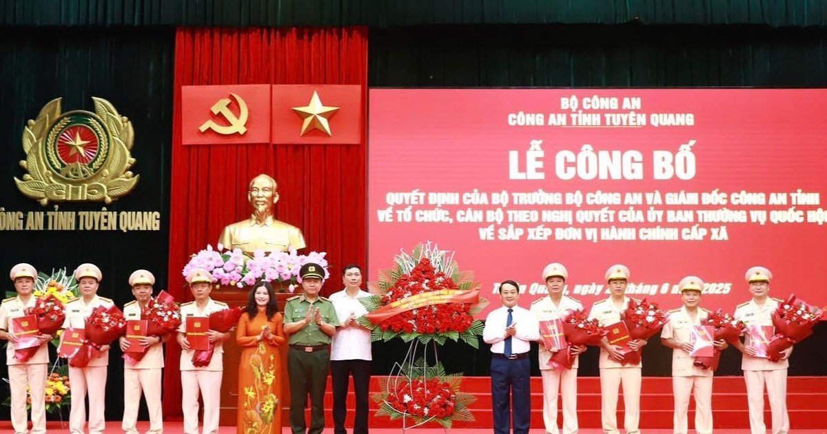 នគរបាល​ខេត្ត និង​ក្រុង​បាន​ប្រកាស​សេចក្តី​សម្រេច​លើ​អង្គភាព និង​បុគ្គលិក​បន្ទាប់​ពី​ការ​ច្របាច់​បញ្ចូល​គ្នា។