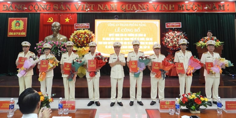 Công bố quyết định bố trí Giám đốc và các Phó giám đốc  Công an TP. Đà Nẵng mới- Ảnh 2.