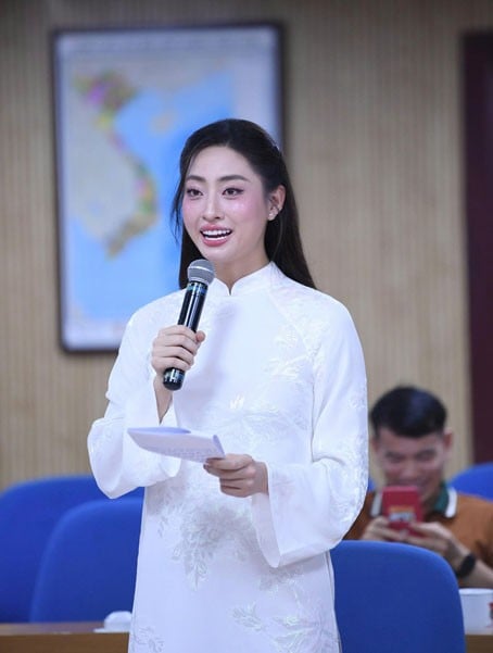 La signorina Luong Thuy Linh afferma: Quando i giovani sanno raccontare la storia della propria cultura in modo vivido, quella nazione avrà sempre una forte presenza sulla mappa del mondo.