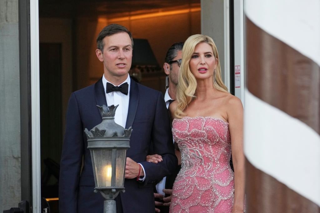 Ivanka Trump đẹp nổi bật giữa dàn khách dự đám cưới tỷ phú - 4