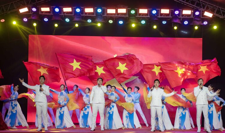 Chương trình nghệ thuật “An Giang, Kiên Giang- Một tỉnh- Một tầm nhìn- Một hành động- Một niềm tin”