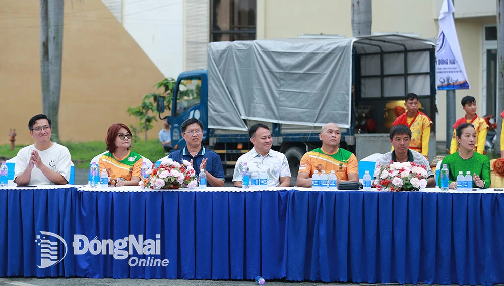 Các đại biểu tham dự chương trình. Ảnh: Huy Anh