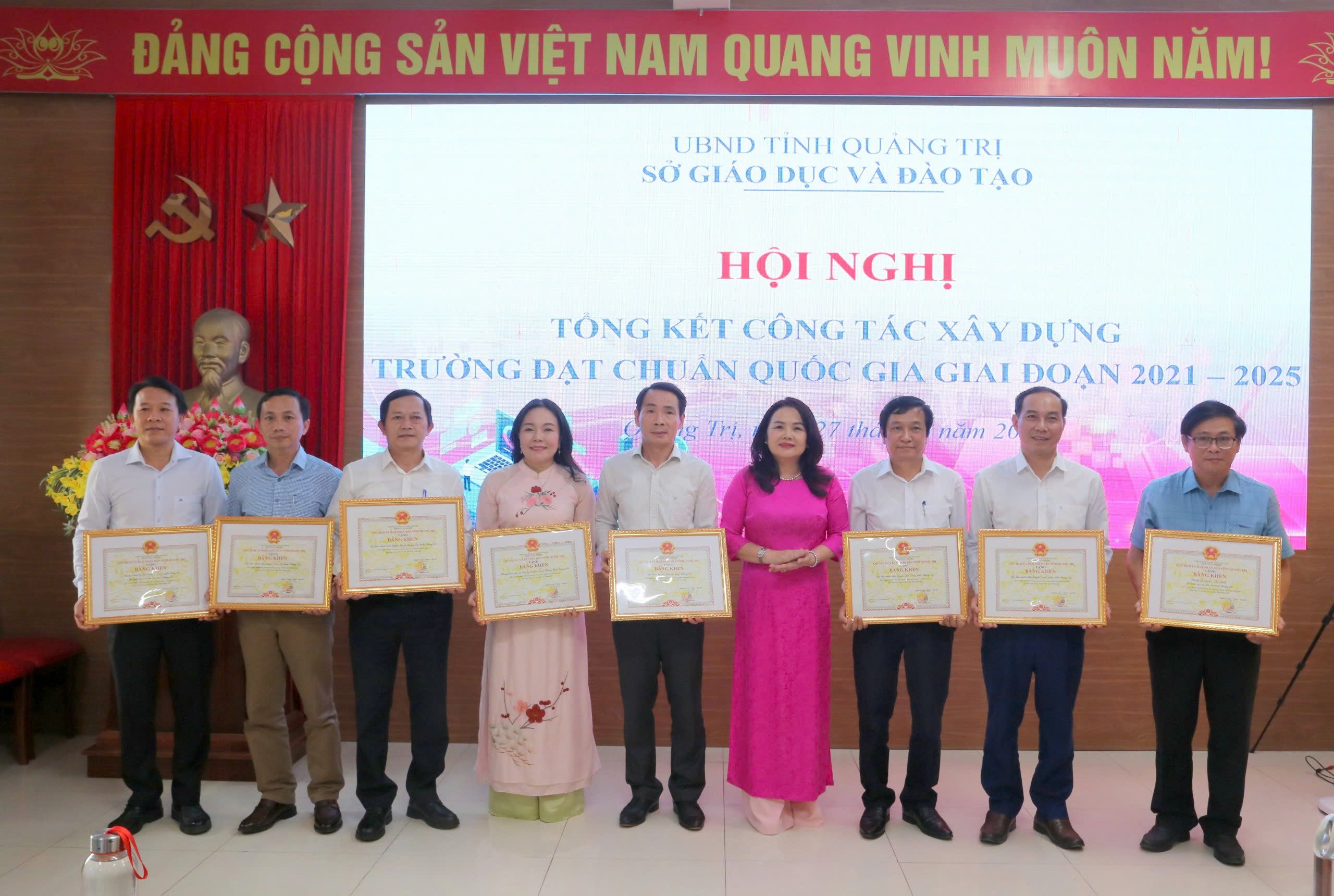 ខេត្ត Quang Tri មានសាលាចំនួន ២៣៤/៣៦៥ ដែលបំពេញតាមស្តង់ដារជាតិ។