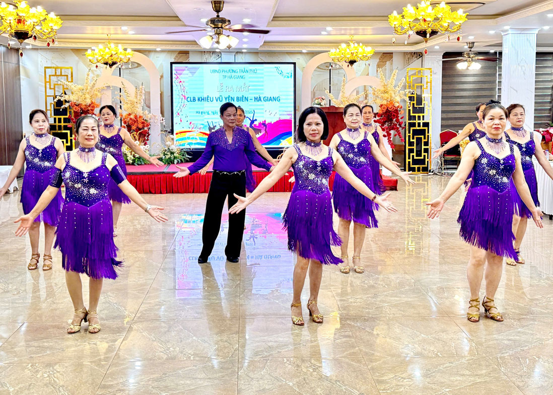 Khiêu vũ – “Liều thuốc tinh thần” của người cao tuổi