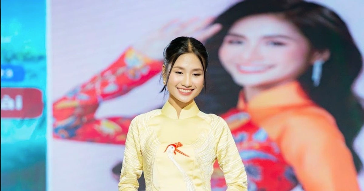 ង្វៀន ថាញ់ហា សម្ដែង​តួ Ao Dai យ៉ាង​ស្រស់​ស្អាត ក្រោយ​អាណត្តិ​បវរកញ្ញា