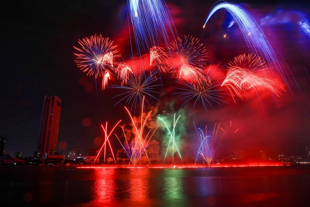 Der Han-Fluss leuchtet in der Nacht des Wettbewerbs zwischen Korea und Italien – Foto 2