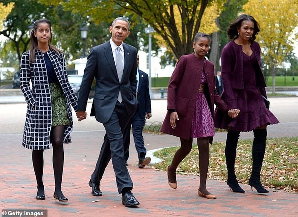 Vợ chồng cựu Tổng thống Mỹ Barack Obama từng cãi vã về việc để mặc con khóc - 2