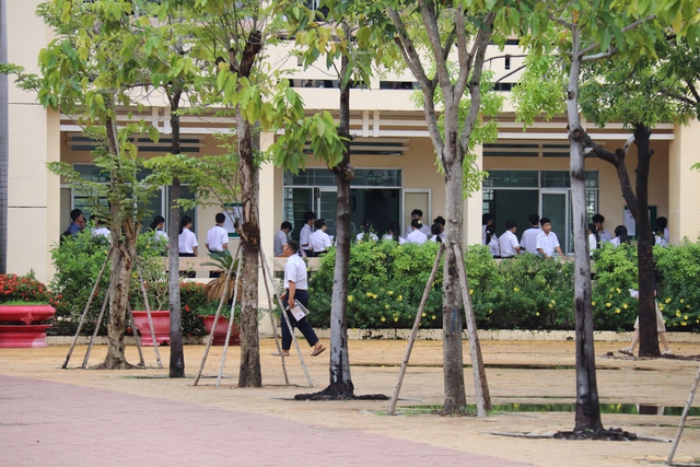 Bình Thuận: Hơn 14 nghìn thí sinh lớp 10 thi môn Văn đầu vào Năm 2023 - Ảnh 3.