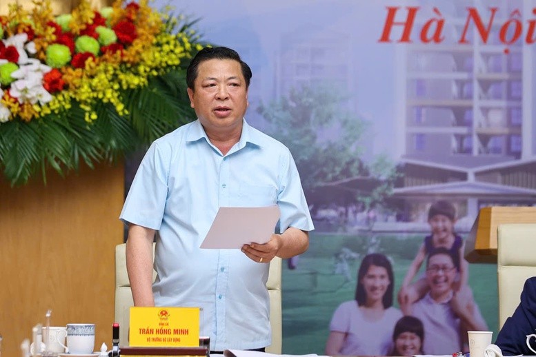 Minister of Construction Tran Hong Minh suggested that there should be more preferential policies for teachers, soldiers, doctors... in difficult mountainous areas, border areas, islands... - Photo: VGP/NB