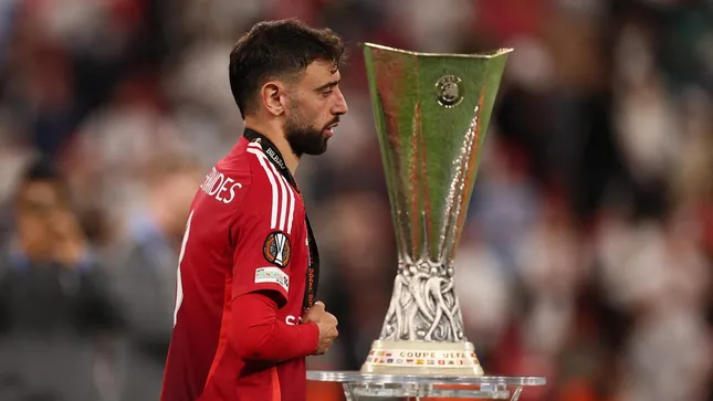 Bruno Fernandes rejette l'offre de 200 millions de livres sterling pour rester à MU photo 1