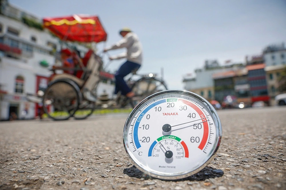 Muôn kiểu tránh nóng 40 độ C