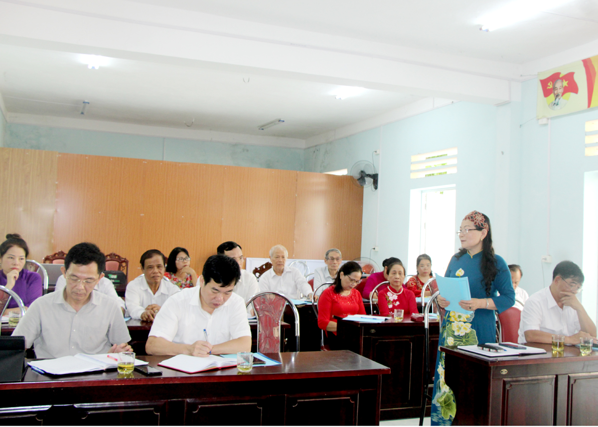 Đại biểu thảo luận tại hội nghị