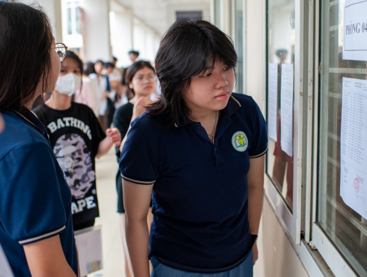 การสอบเข้าโรงเรียนมัธยมศึกษาตอนปลายของรัฐประจำปี 2568 ในฮานอยจะจัดขึ้นระหว่างวันที่ 7-9 มิถุนายน (ภาพ: The Bang)