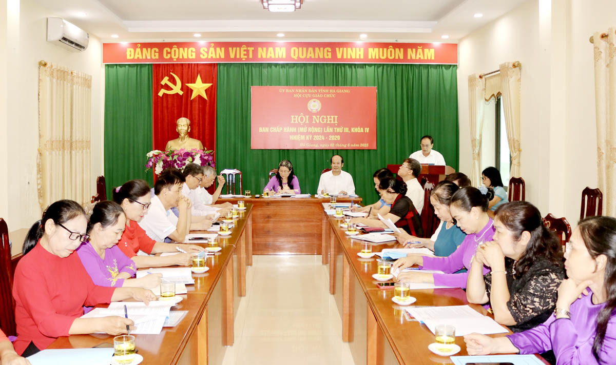 Toàn cảnh hội nghị.