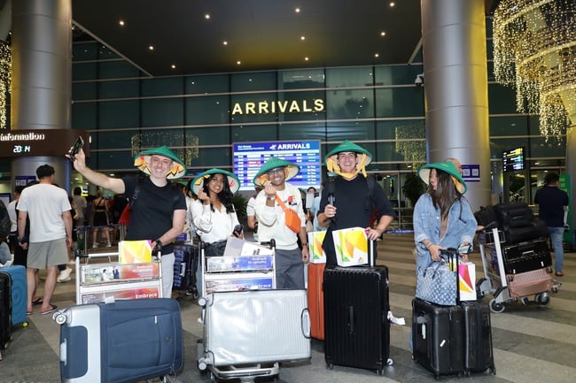 Hãng hàng không Emirates khai trương đường bay mới đến Đà Nẵng - Ảnh 1.