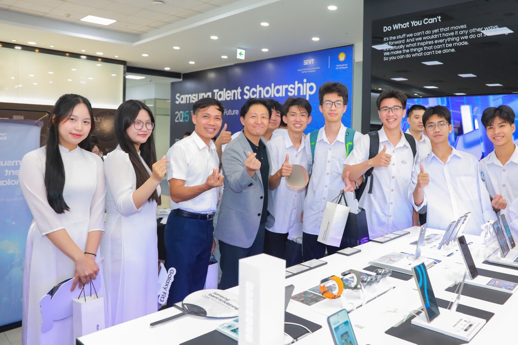Gần 200 học sinh, giáo viên tài năng của Thái Nguyên nhận hỗ trợ xã hội hoá - 3