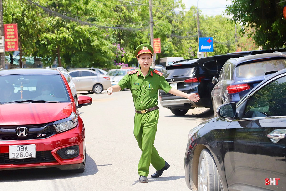 Tất cả đã tạo nên một bức tranh đẹp về sự quan tâm, sẻ chia và trách nhiệm của cả cộng đồng dành cho thế hệ tương lai của quê hương, đất nước.