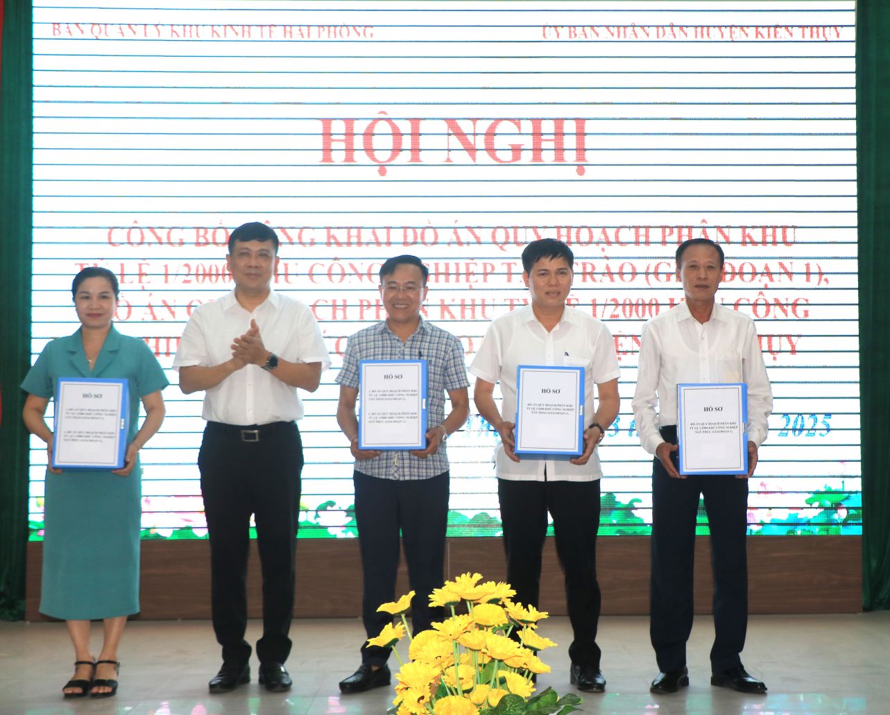 Announcement of zoning plan at scale 1.2000 of Tan Trao Industrial Park, Ngu Phuc Industrial Park (phase 1)