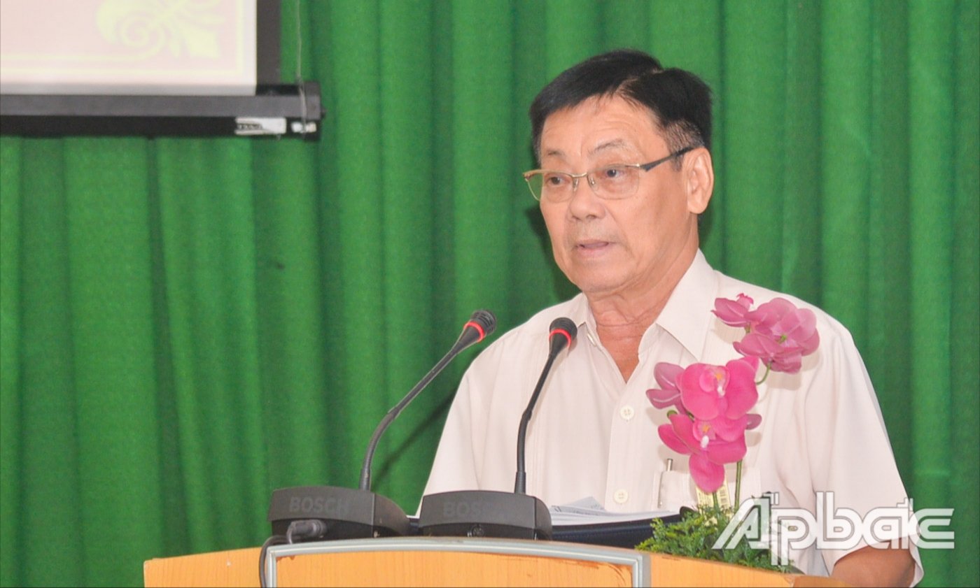 លោកវរសេនីយ៍ឯក Phan Hung Manh ប្រធានសមាគមអតីតយុទ្ធជនខេត្ត Tien Giang ថ្លែងមតិក្នុងសន្និសីទ។
