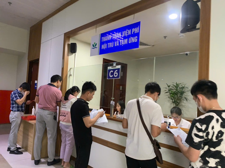Yêu cầu các bệnh viện tăng cường bảo vệ người bệnh và nhân viên y tế trong thời tiết nắng nóng- Ảnh 1.