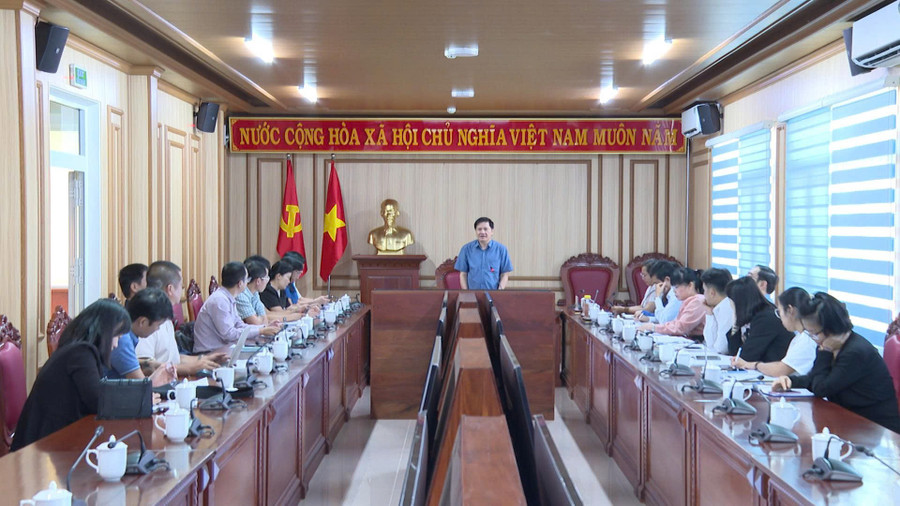 pho-chu-tich-thuong-truc-hdnd-tinh-truong-van-dat-phat-bieu-tai-buoi-gap-mat-anh-thanh-sang.jpg