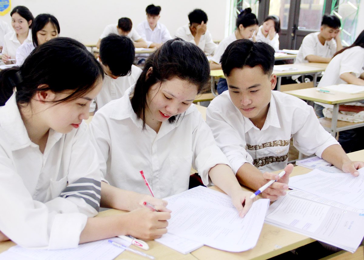Học sinh Trung tâm Giáo dục thường xuyên – Hướng nghiệp tỉnh tích cực ôn thi.

