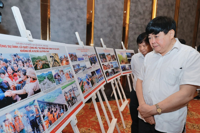 vna-potal-khai-mac-cham-chung-khao-giai-bao-chi-quoc-gia-lan-thu-19-nam-2024-8069959.jpg