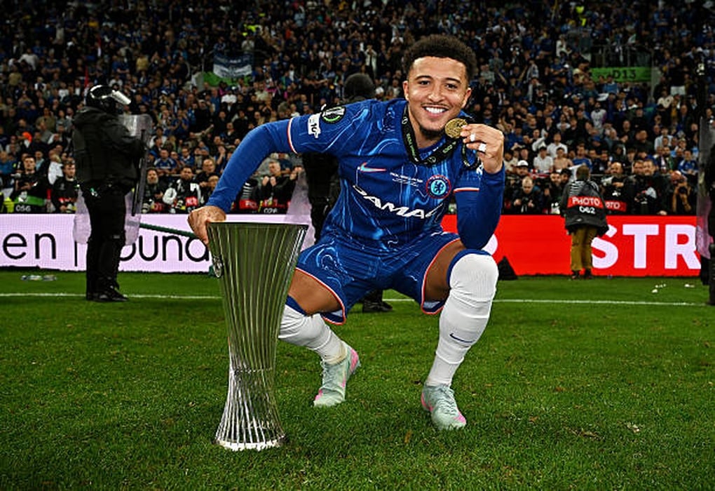 Sancho leaves Chelsea, Man Utd pockets 5 million pounds - 1