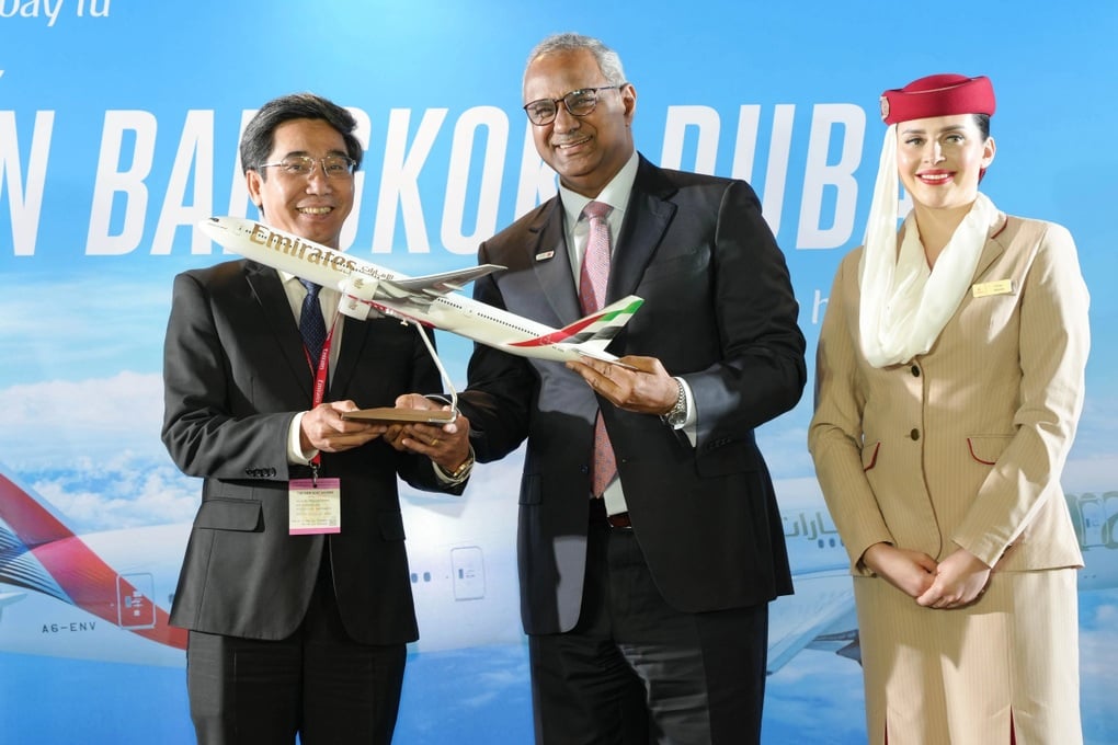 Máy bay Boeing 777 của Emirates đưa khách từ Dubai đến Đà Nẵng - 2