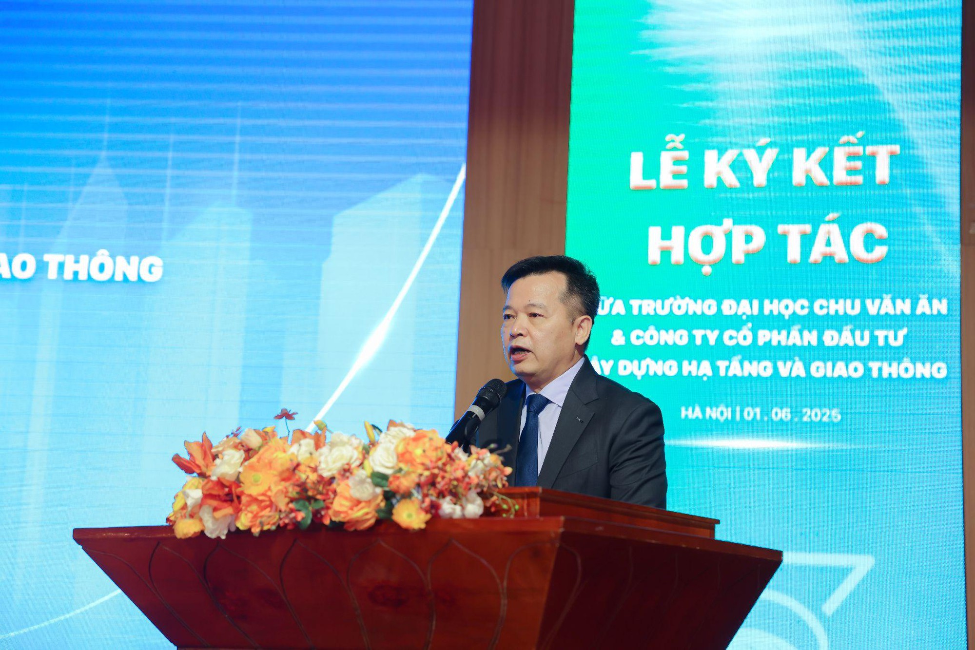 Doanh nghiệp “bắt tay” trường đại học: Intracom Group và Đại học Chu Văn An thúc đẩy hợp tác khởi nghiệp và chuyển đổi số- Ảnh 2.