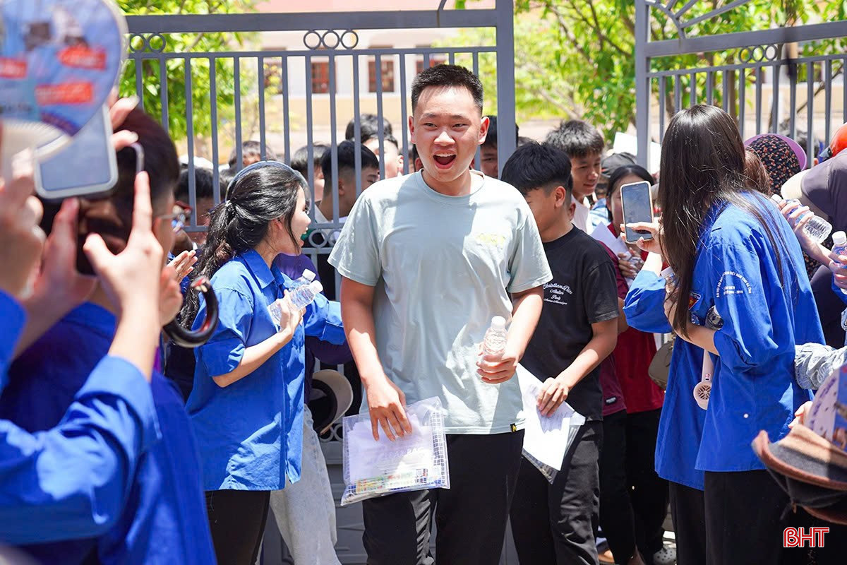 ... sau khi hoàn thành bài thi môn Toán và tiếng Anh.