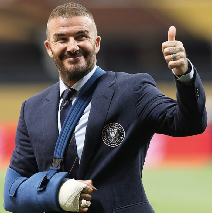 "Thương binh" David Beckham đến sân cổ vũ Inter Miami và Messi - Ảnh 3.
