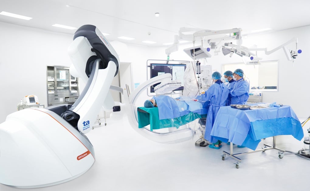 Bệnh viện Đa khoa Tâm Anh chăm sóc chuyên sâu những “đôi chân triệu đô” của bóng đá Anh - 5
