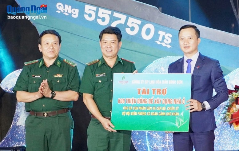 BSR trao tặng trang thiết bị y tế hiện đại trị giá 20 tỷ đồng cho huyện Côn Đảo- Ảnh 2.