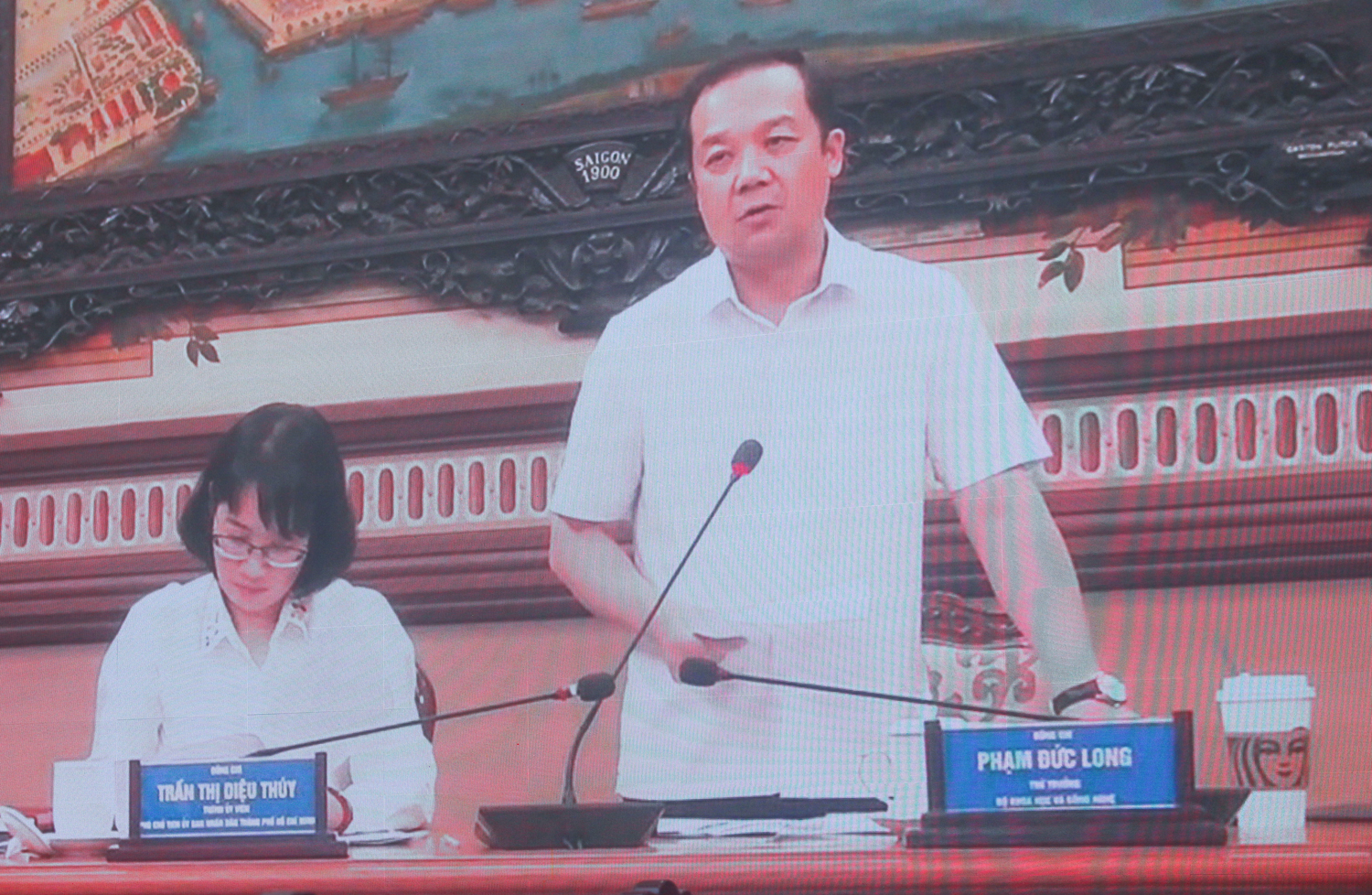 Thứ trưởng Bộ Khoa học và Công nghệ tại điểm cầu TP Hồ Chí Minh phát biểu