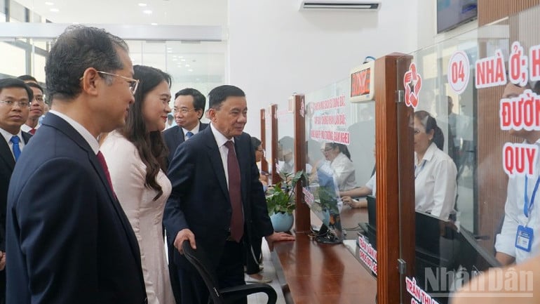 ndo_br_tham-tt-dv-hc-cong.jpg