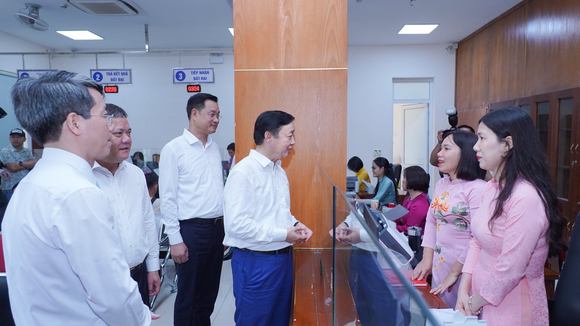 Công bố các nghị quyết, quyết định về sắp xếp đơn vị hành chính các cấp tỉnh Quảng Trị mới