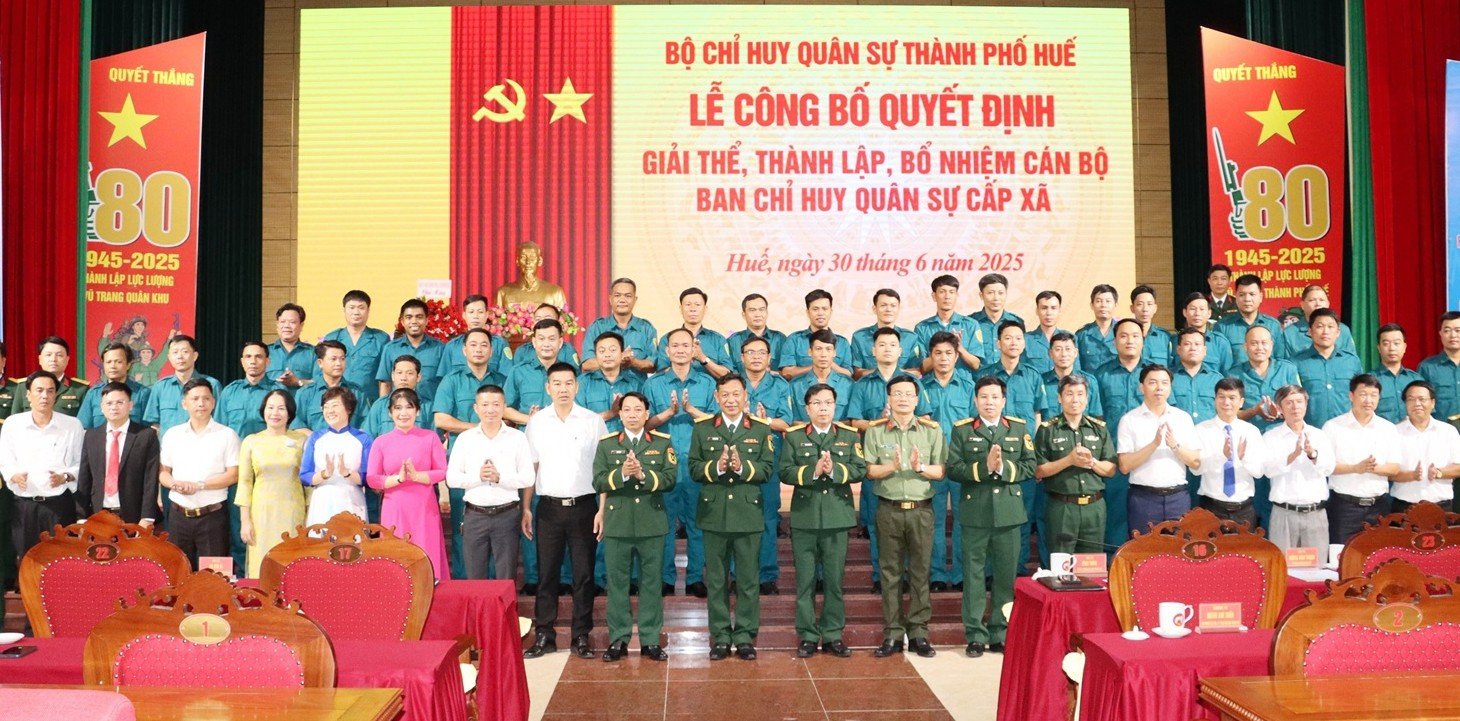 គណៈកម្មាធិការ​បញ្ជាការ​ដ្ឋាន​យោធភូមិភាគ​ឃុំ​សង្កាត់​ចំនួន ៤០ ដែល​ទើប​បង្កើត​ថ្មី។
